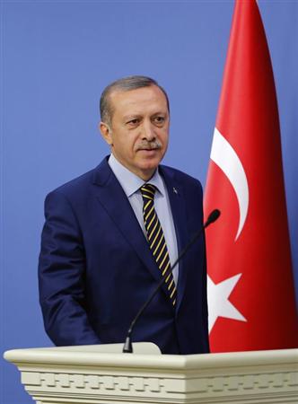 トルコ首相、10閣僚を交代 汚職事件受け内閣改造