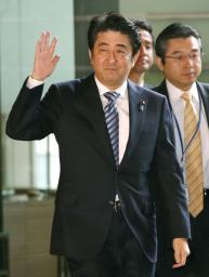 首相靖国参拝:米の懸念無視 中韓関係冷却化は必至