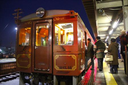 三陸鉄道、初日の出号で復興