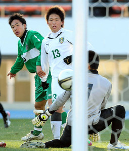 【高校サッカー】星稜、５発！本田先輩、勝ちました「すごい寄付」効果でチーム最多