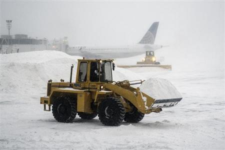 米北東部に寒波、大雪…２日間で４５００便欠航