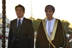 首相:オマーン国王と会談 投資協定締結で合意