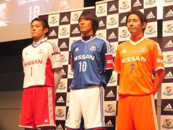 サッカー:Ｊ１ 横浜マ・俊輔１２年ぶり、志願の「１０」