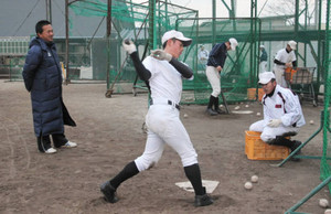 都立校、先輩の悲願かなう＝高校野球・小山台