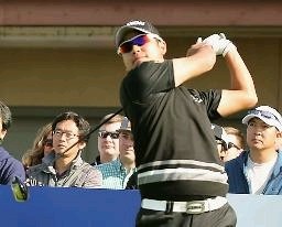 米男子ゴルフ 石川３２位に上げる