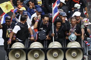 タイの反政府派がバンコクでデモ行進、交差点封鎖は一部解除