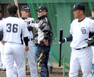 早くも始まった中日・落合ＧＭ“現場介入”の波紋