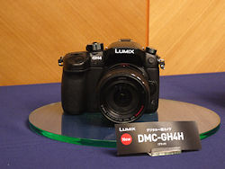 パナソニック、4K動画撮影に対応した初のミラーレス一眼「LUMIX GH4」