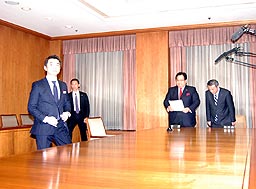 選挙:出直し大阪市長選 「結果は同じ」 石原氏、橋下氏に疑問呈す