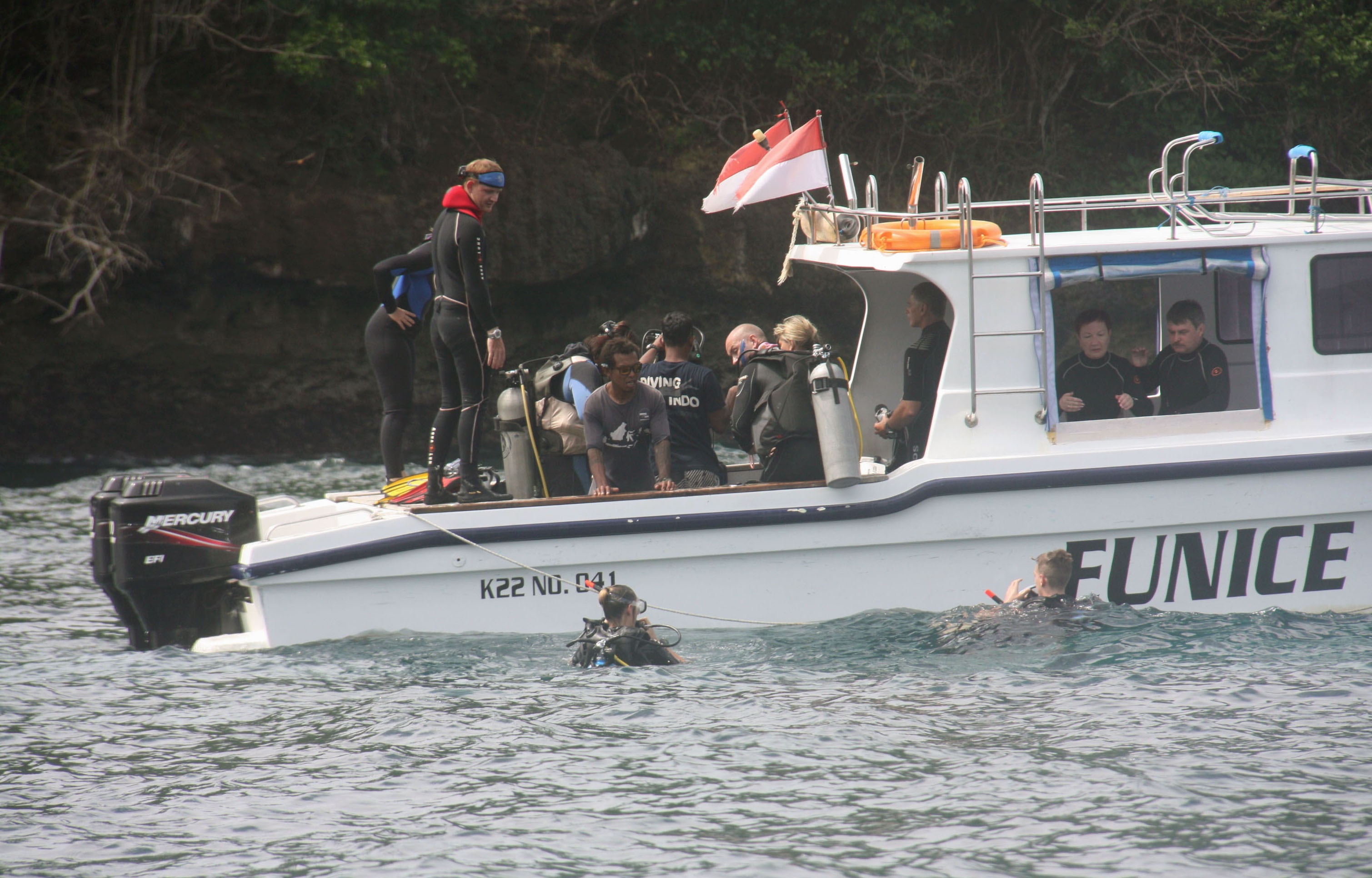 47NEWS ＞ 共同ニュース ＞ バリ島沖事故で４人の生存の情報 日本総領事館が確認作業