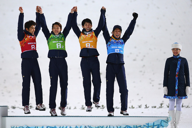 ジャンプ団体で日本が銅―長野以来16年ぶりのメダル