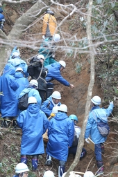 原発問題】参加新聞社のニュース（２０１３年２月１７日）原子力規制委、断層を現地調査