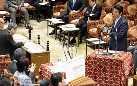 集団的自衛権「憲法解釈変更は閣議決定」