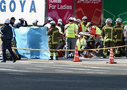 歩道に車突入:名古屋で１３人重軽傷「殺すつもりだった」