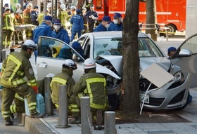 歩道に車、１３人重軽傷＝殺人未遂容疑で男逮捕—「誰でもよかった」・愛知県警