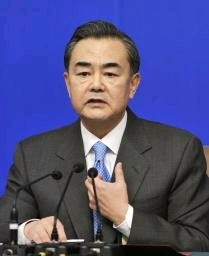 中国外相、「歴史と領土で妥協の余地なし」