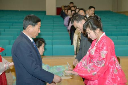 北朝鮮:最高人民会議で代議員選挙 指導部若返りか