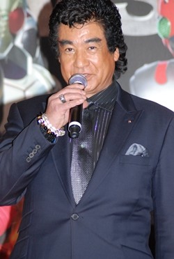 藤岡弘、38年ぶりの変身と歴代ライダーに感無量「仮面ライダーは世界へいける」