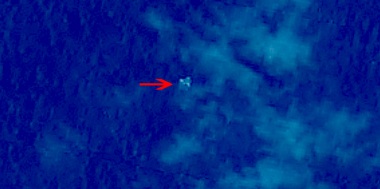 衛星画像に白い漂流物３つ…マ機消息絶った付近