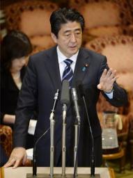 安倍首相、河野談話見直し自ら否定