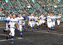 履正社快勝、初戦突破