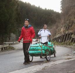 自作リヤカーの旅、１８歳が踏破