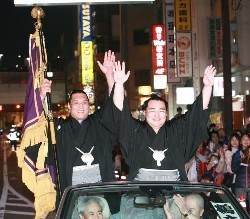 横綱の鶴竜 口上で「一生懸命努力します」