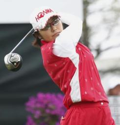 藤田幸希が首位浮上…女子ゴルフ第２日