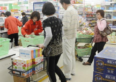 ４月から消費税８％！増税前最後の休日、各地で駆け込み購入ピーク