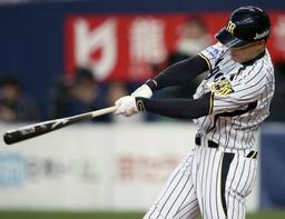 阪神の福留、不安払拭の一発＝プロ野球