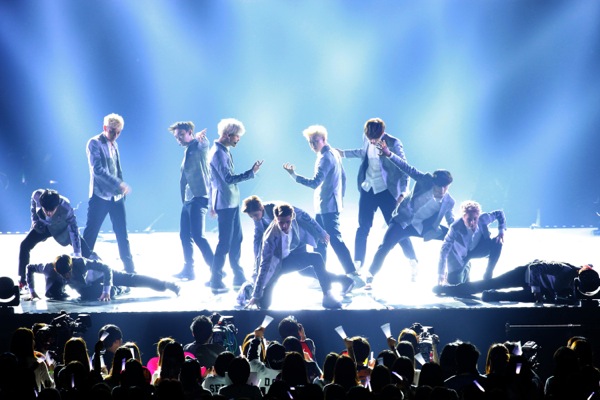 【イベントレポート】EXOの初ファンミーティングに10万人。「みなさんと僕たちは、We are Oneです。」