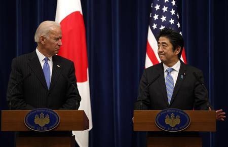 安倍首相、首脳会談前に米副大統領と電話会談