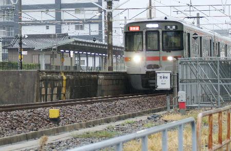 認知症で徘徊し線路で事故、遺族の賠償減額 名古屋高裁