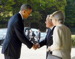 来日中のオバマ大統領 両陛下らと皇居で宮中晩餐会