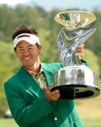 男子ゴルフ:４０歳以降で４位タイ勝利数 藤田ｓ年ぶりＶ