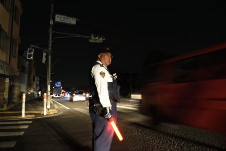 停電:東京・八王子など一時３１万軒 変電所トラブルか