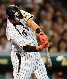 阪神 鶴岡 スタメン10試合で９勝目 移籍後初のお立ち台で「鶴岡です」