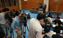 任意聴取４０時間も否認 北海道警 物証つなぎ逮捕 札幌北区ボンベ激発 カメラに容疑者の車