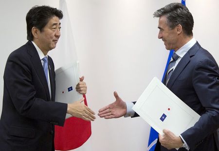 安倍首相、ＮＡＴＯとの新連携協定に調印