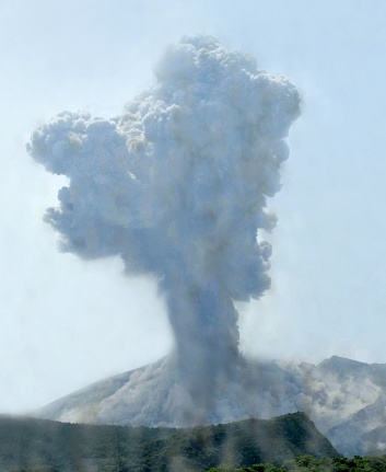 桜島噴煙４５００メートル 昭和火口