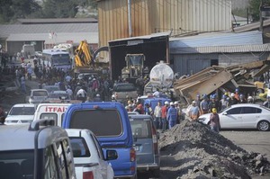 トルコ炭鉱爆発、１５７人死亡か 多数閉じ込め