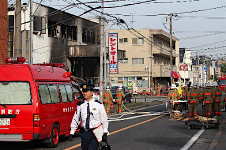 金属加工工場、鎮火＝出火原因特定へ現場検証—警視庁