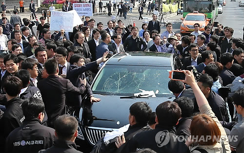 韓国政府が公共放送に圧力？ 船沈没報道 記者ら反発