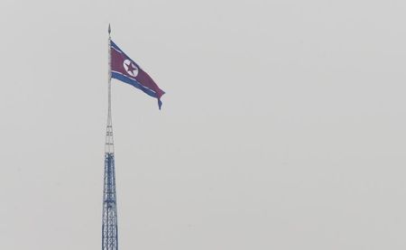 朴政権を「根こそぎ一掃」…韓国艦直近に着弾