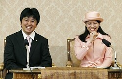 典子さま婚約内定:ひかれ合って７年…千家さんと会見