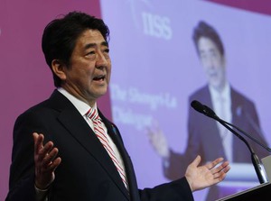 安倍首相、シンガポールでカジノ視察 臨時国会で解禁との見方も