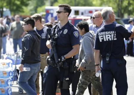 米オレゴンの高校で発砲、生徒１人と容疑者が死亡