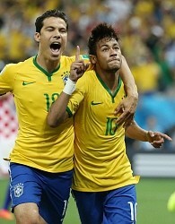 Ｗ杯開幕、ブラジルが初戦勝利 ネイマール２発