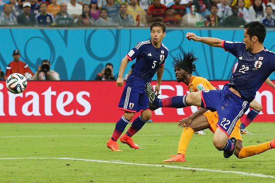 日本、W杯初戦は1-2で黒星 ドログバに流れ変えられる