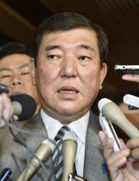 集団的自衛権:閣議決定後、閉会中審査で審議 自公が一致